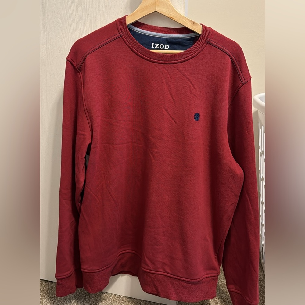 Izod men crewneck